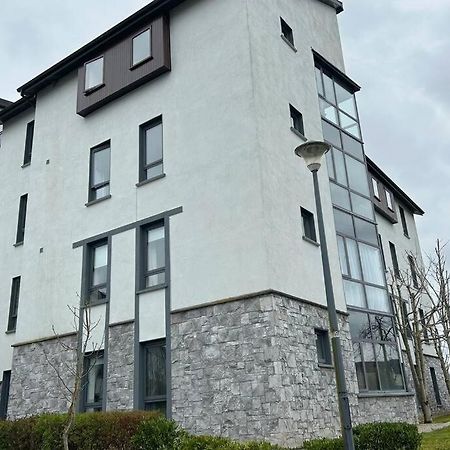 Entire Apartment , Centre Carrick-On-Shannon Экстерьер фото